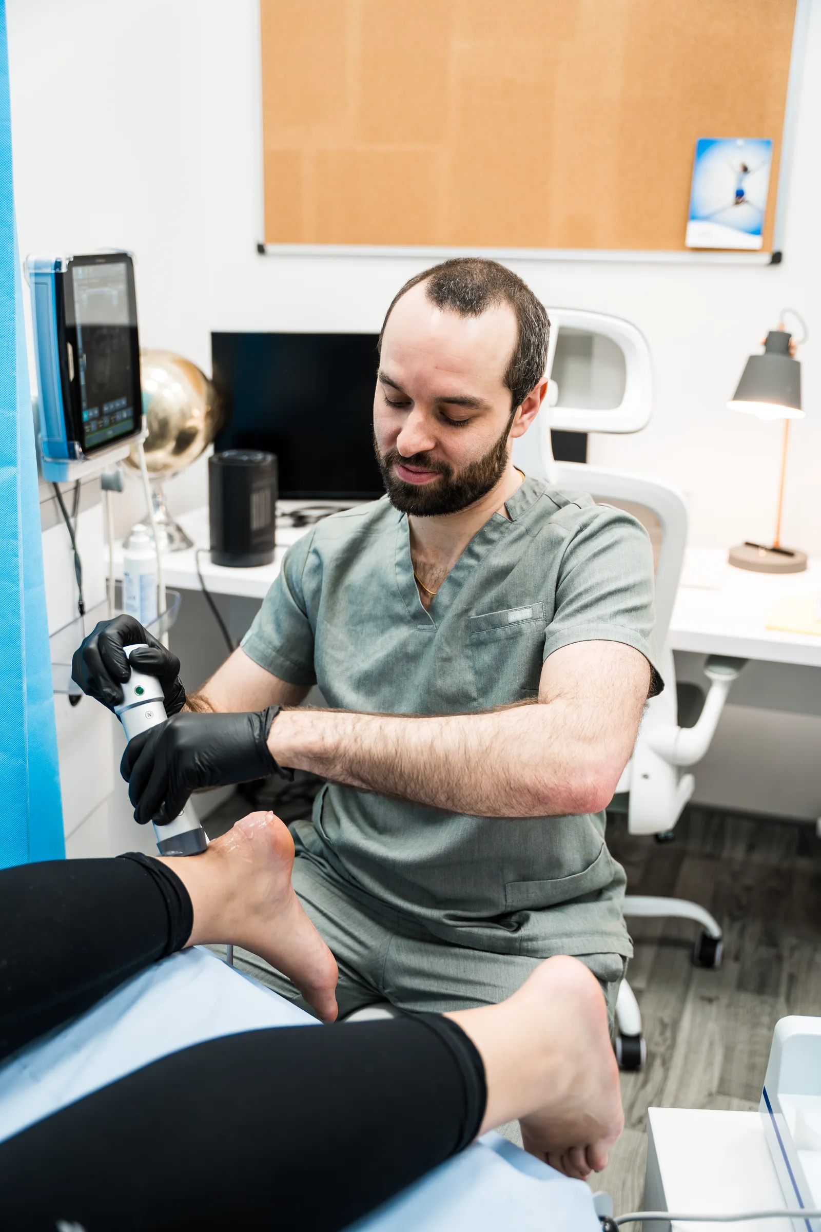 Diagnostic ultrasound assessment of the plantar fascia at The Hub Glasgow